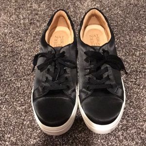 Naturalized black silk sneakers